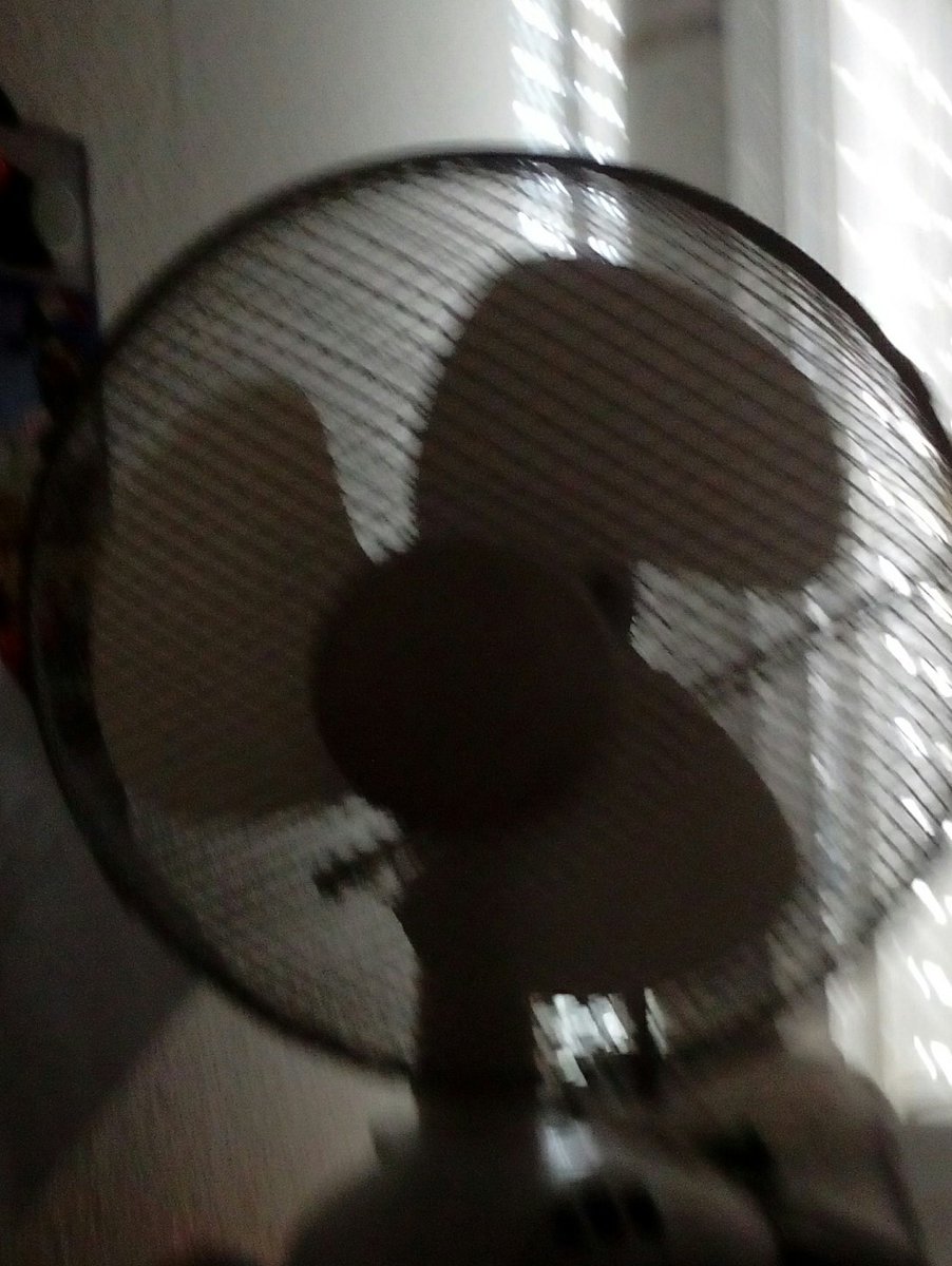 Kristalltod's tweet photo. @verblasstekopie Ich hab einen direkt im Gesicht https://t.co/EoGplCLJfx
