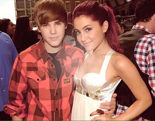Justin_espana_'s tweet photo. Le deseamos un muy feliz cumpleaños a Ariana Grande, que el día de hoy esta cumpliendo 24 años.
#HappyBirthdayAriana https://t.co/Wi1T3bpFQf