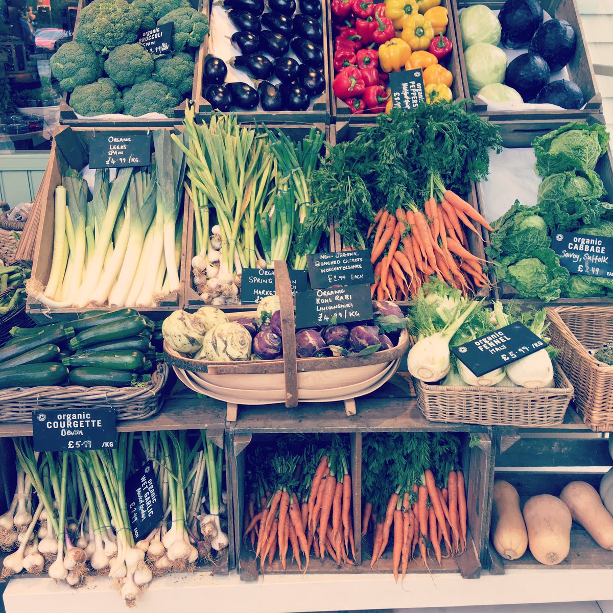 StudioScrase's tweet image. So lovely to visit @daylesfordfarm in the Cotswolds at the weekend - perfect setting, amazing produce and a spa!! #organic #cotswolds