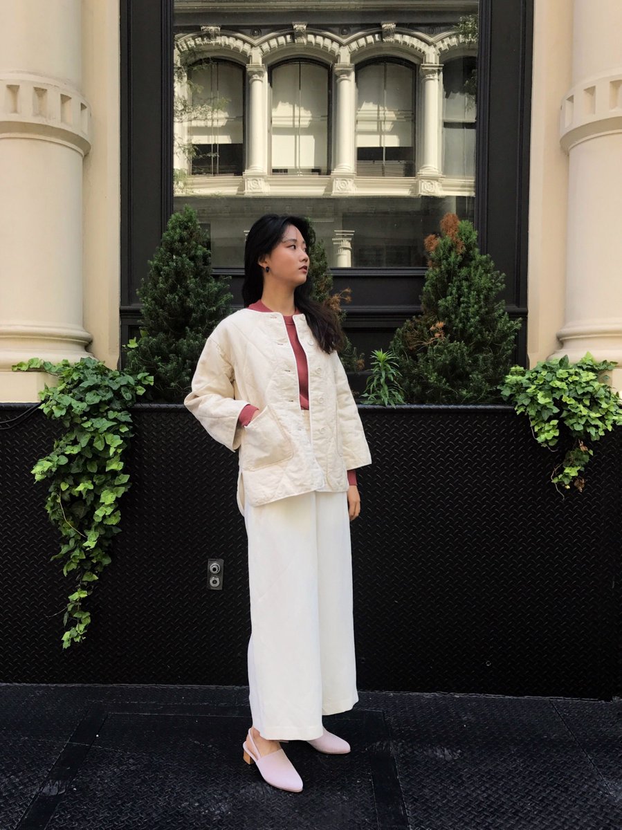 European City or New York City? 🤔 Either way, the linen &amp; cotton Trouves Jacket works in any city, any season. Online now.