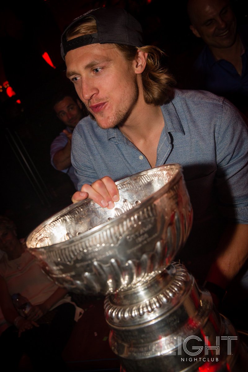 alexiniguez's tweet photo. Photos from a Penguins Stanley Cup party in Vegas and the Cup's trip to Chicago are starting to pop up. #cuptracker https://t.co/xFOPHNt6F6 https://t.co/q7W1ipIeOz
