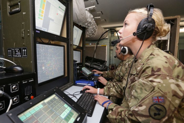 RAFCyberspace's tweet image. Four RAF #CyberSpaceTech / ICT Tech Cpl volunteers are required for No.1 Air Control Centre&apos;s deployable T101 Radar, based at RAF Scampton.