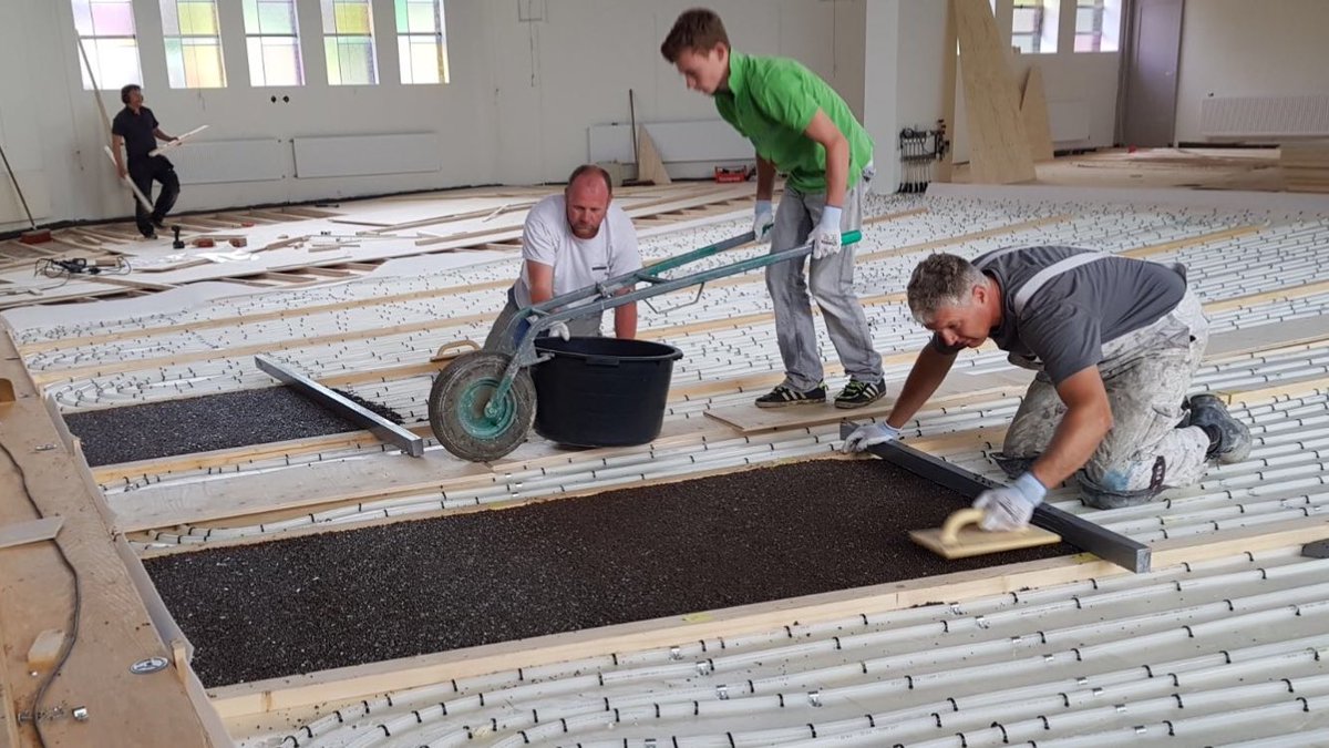 karsgeerken's tweet photo. Nieuwe renovatie dekvloer voor de Gasthuiskerk te Bolsward https://t.co/uuDYAbPG8l https://t.co/VRR4zKEaaM