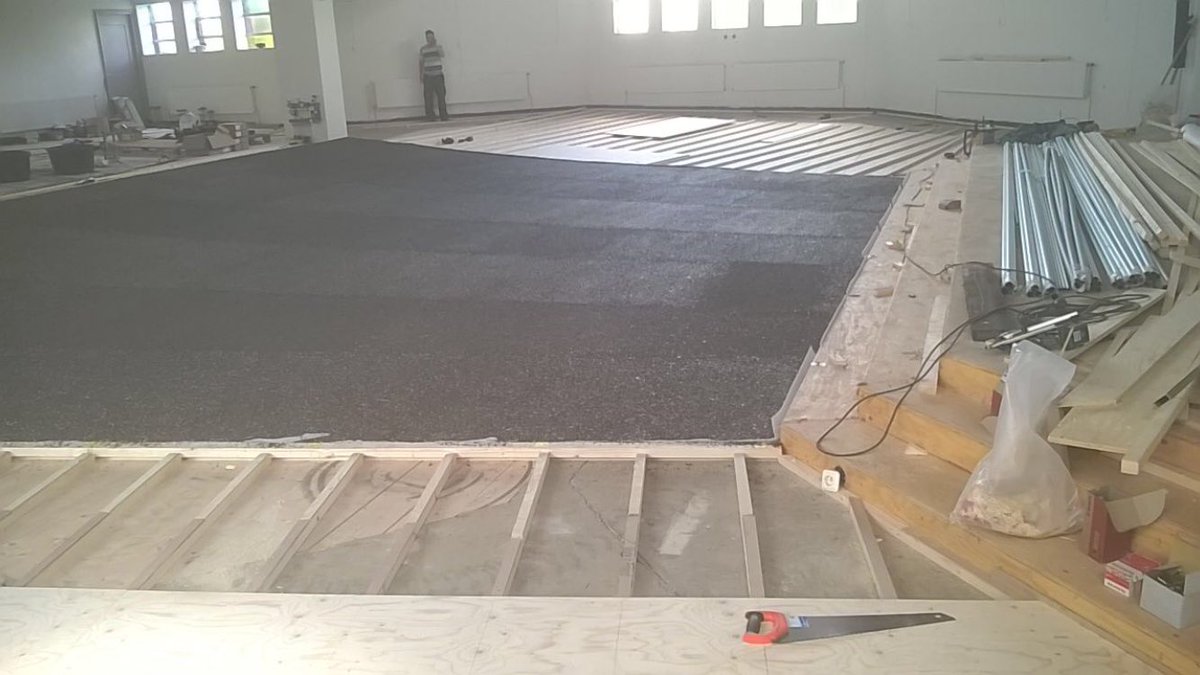 karsgeerken's tweet photo. Nieuwe renovatie dekvloer voor de Gasthuiskerk te Bolsward https://t.co/uuDYAbPG8l https://t.co/VRR4zKEaaM