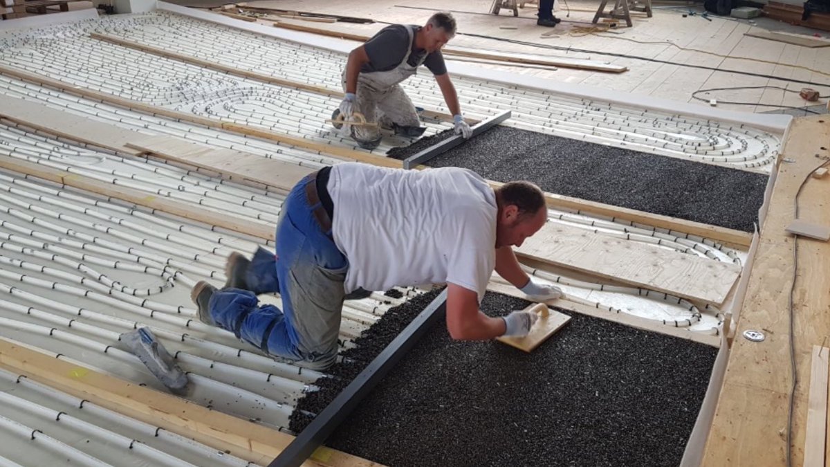 karsgeerken's tweet photo. Nieuwe renovatie dekvloer voor de Gasthuiskerk te Bolsward https://t.co/uuDYAbPG8l https://t.co/VRR4zKEaaM
