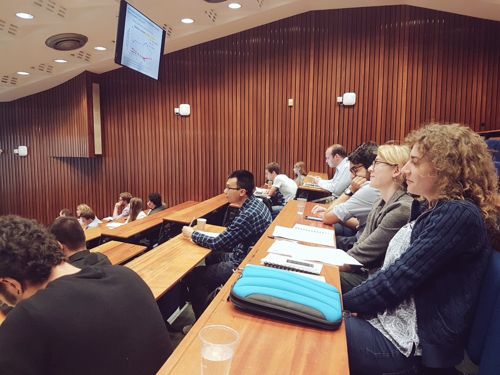 ESSF_Conference's tweet photo. Even number of men &amp; women at the talk from Prof. Maria Reis at #ESSFconference :)  #womeninscience   #meninscience #SustainableProduction https://t.co/gb0RzqZPw5