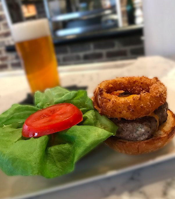 thegentrybar's tweet photo. #lunch is on! #porkburger #friedonionring #bourbonflights #craftcocktails 276 King Street https://t.co/9Abmlm3Urv #firstbitechs #chseats https://t.co/dKslTPoHp5