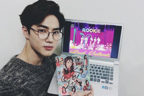 myheartsurene's tweet photo. 🍷Fanboy 🍷
#surene #suho #irene #surenecouple #bunnycouple #couple  #leadercouple #rv #exo #visualcouple #edit https://t.co/HqX8Dp58Sl