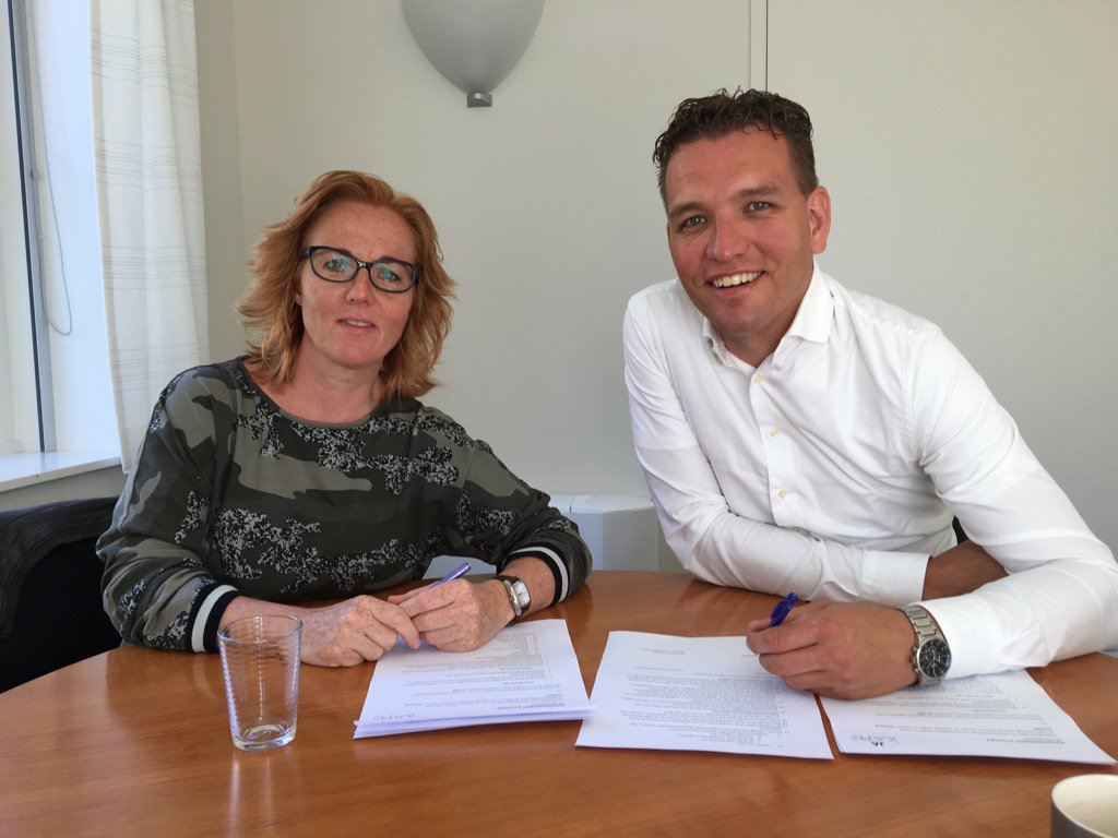 Overeenkomst gesloten met directeur #SSSF @ScarlettZw. Zij gaan uitkeringen doen aan jongeren in leerwerkprojecten