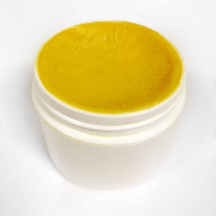 Shop_Naturally's tweet image. BACK IN STOCK! This all natural hand &amp;amp; foot salve is a mix of RAW unrefined shea butter from Ghana, almond oil... naturallybatel.com/shop/shea-butt…