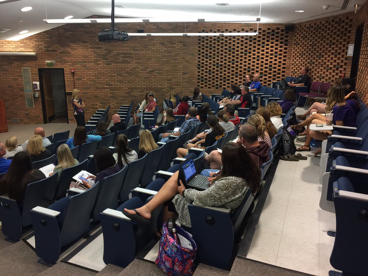 The College of Education welcomes the #ClassOf2021 to #SummerOrientation Session One! #NUTeachersGetJobs #OnTheRidge #Niagara21