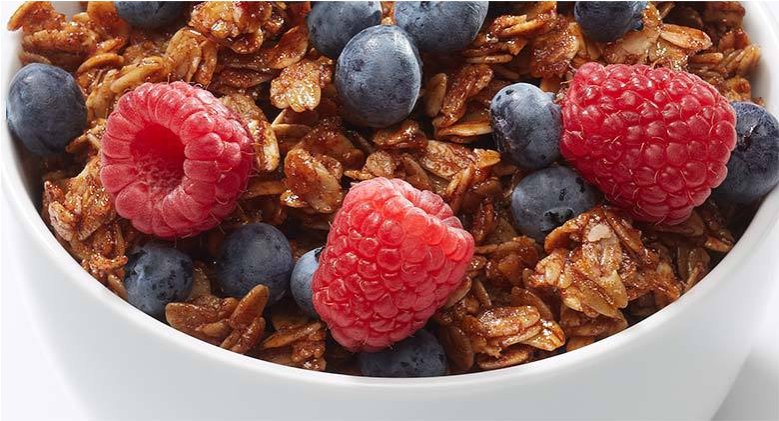 Vegan (and nut-free!) granola is the perfect snack to pack: undiscoveredkitchen.com/my-favorite-in…