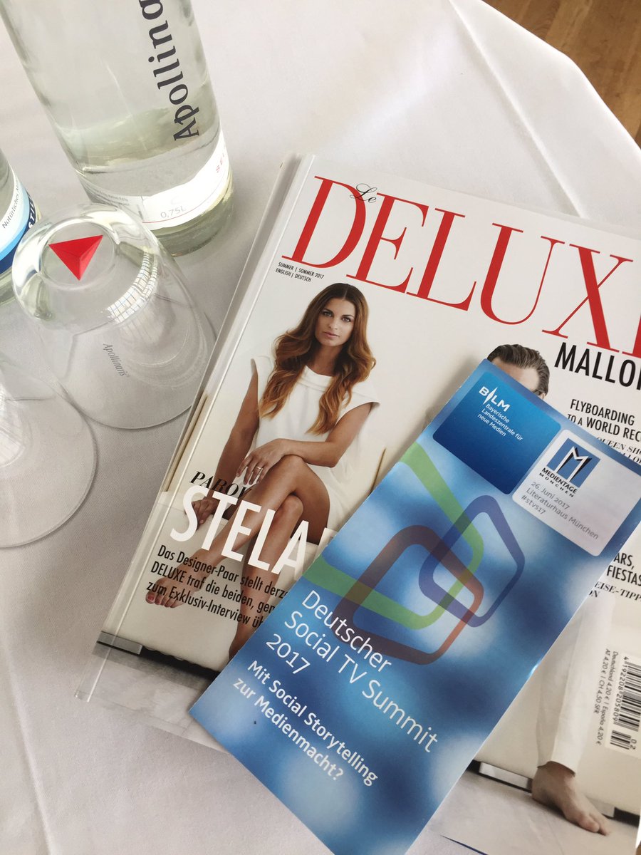 DeluxeMallorca's tweet photo. Social TV Summit 2017 in München mit Youtubern, Snapchattern, Instagrammern, Sky und RTL2 unter den Speakern. #stvs17 #spectacles #netflix https://t.co/YtLWPgzwgC