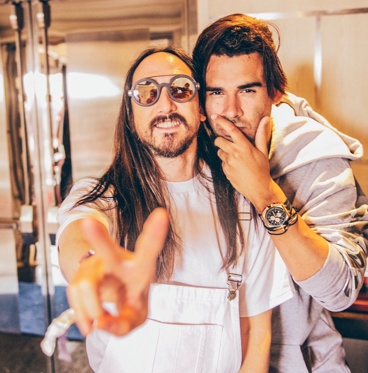 "Who's ready for some new #AFROKI music?" @steveaoki https://t.co/FTz7ZC1PaX