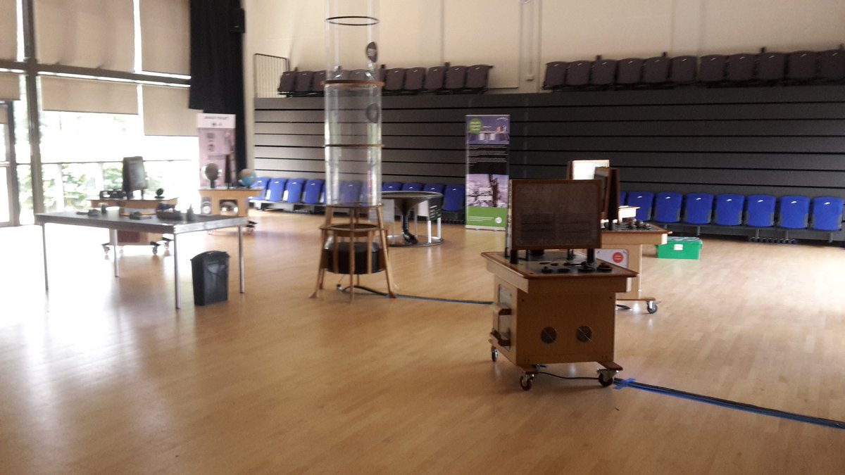 COSMOS_Roadshow's tweet image. Brilliant setup and first sessions day @NeneParkAcademy for our school roadshow! | @YourLEP @camsciencecntr