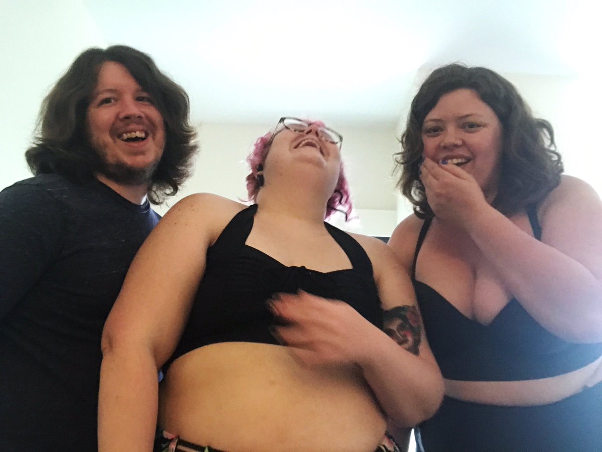 charliebrazen's tweet photo. Find people who push you who inspire you who are indomitable and laugh like crazy with them β€οΈ#happyaccident #timerfail https://t.co/nt0lPb89Q0