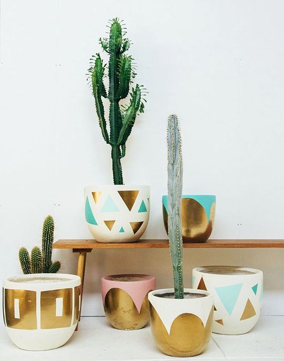 ecodecomob's tweet photo. #inspiraciónDIY: Pintar macetas. Ideal para divertirse creando algo bonito para decorar nuestra casa https://t.co/7SmTSCMser https://t.co/3mNcil8XS8