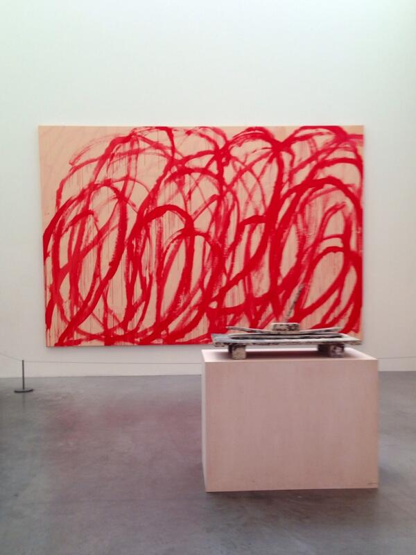 M23projects's tweet photo. Cy Twombly "untitled" bronze with white paint + painting from "Bacchus" series #cytwombly @Tate #London https://t.co/6eWVyipoOA