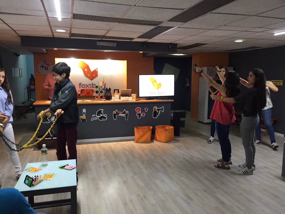 dime_gdl's tweet photo. Festejo de mejores promedios de DiME en @FoxinaBoxGdl ๐๐ค๐ป donde pusieron a prueba sus habilidades para salir! ๐ #tiemporecord #studyatdime ๐ https://t.co/1DkcJK933S