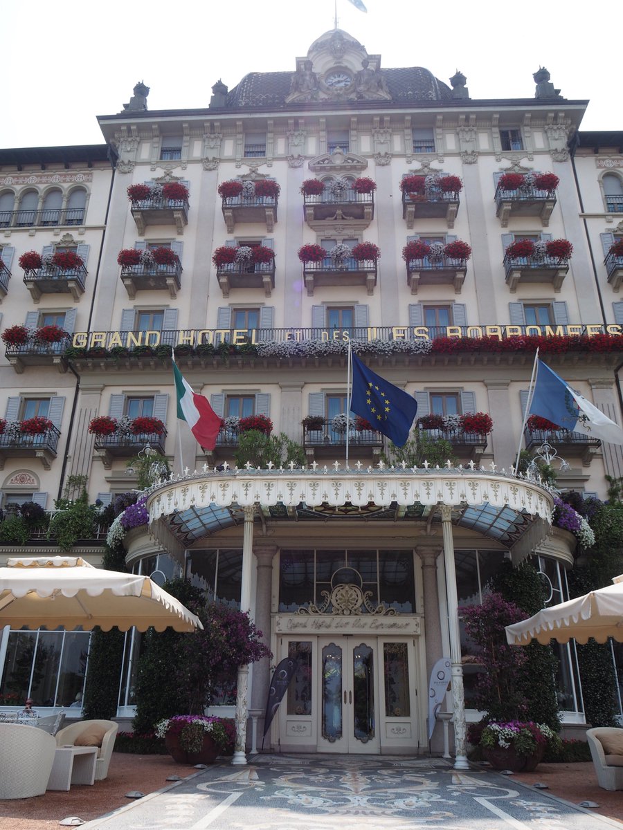 trentodoc's tweet photo. #Trentodoc in Città Stresa con 24 case spumantistiche, @AISVerbania, @AISPiemonte e il miglior Sommelier d'Italia Maurizio Filippi! https://t.co/xzRlu3hQT6