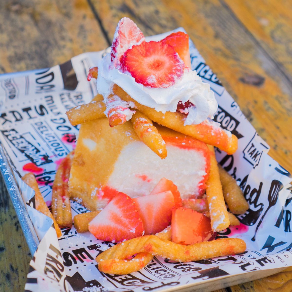 KINGSdtsp's tweet photo. Only a few days left to get this Berry Fresh deliciousness—new Flava this weekend! #KINGSdtsp #FlavaoftheMonth https://t.co/xMXwi3nlXD