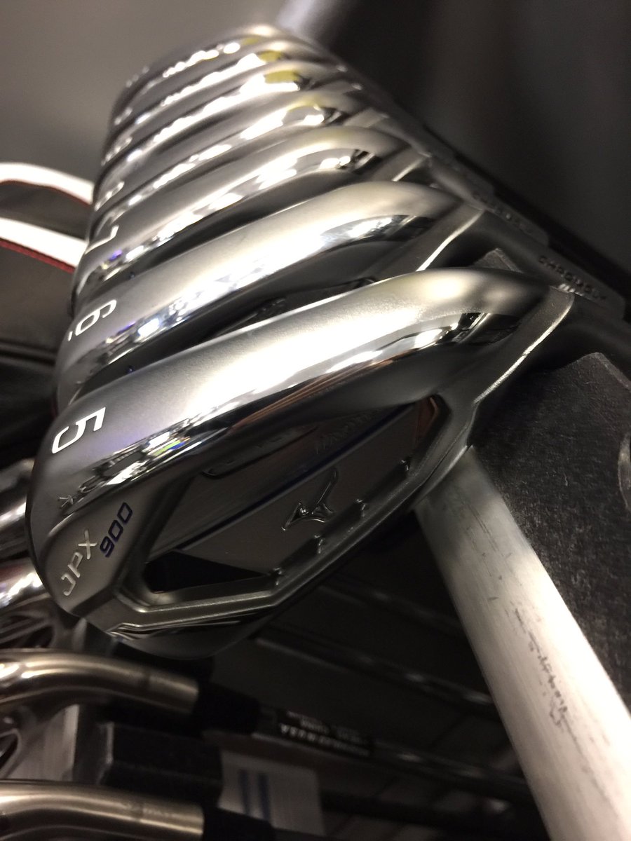 CoolClubs's tweet photo. These @Golf_Mizuno JPX 900 irons are ready for their new home!! #playbettergolf #customclubs #mizuno #customfitting https://t.co/HyU12dF6ti