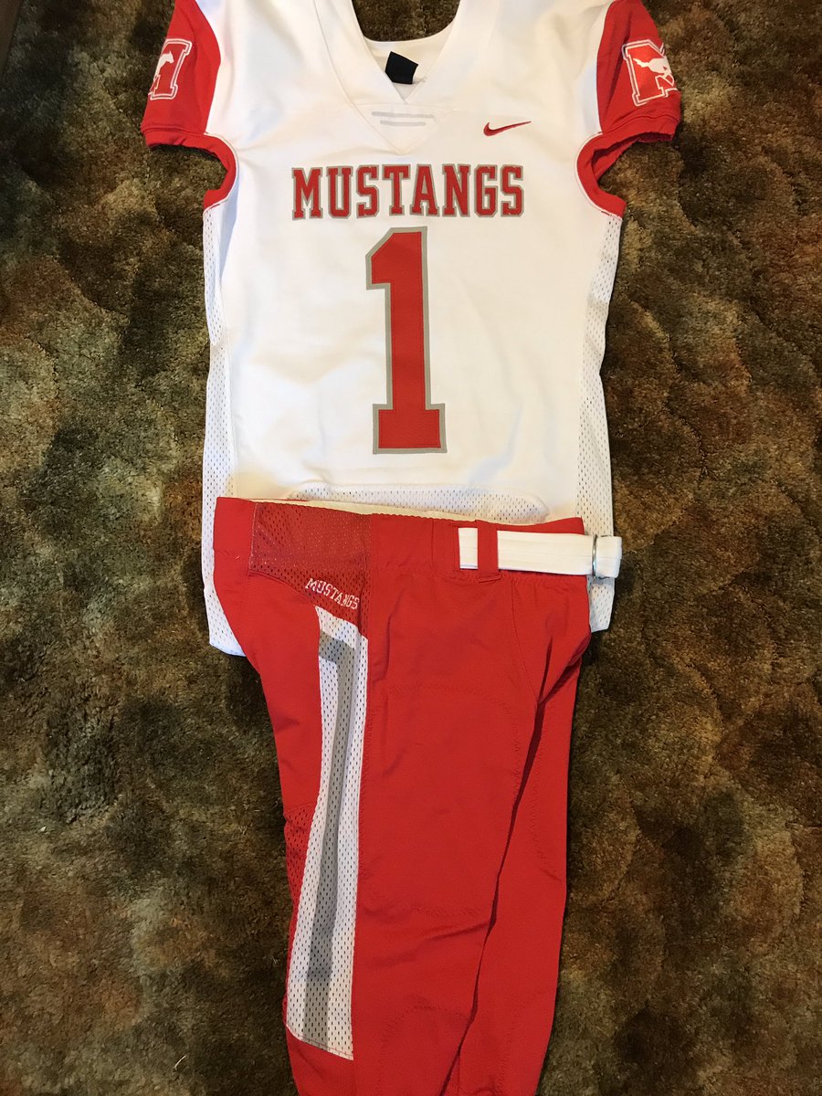 CoachBright55's tweet photo. New uniforms #Mustangfamily https://t.co/JrYEqFkUpN
