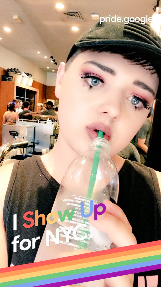 Arson_Addams's tweet photo. I was feeling myself a little too much yesterday but it was all for Pride🏳️🌈
#2017pride #30DaysPride #NYCPride2017 https://t.co/gSyfKrNrH5