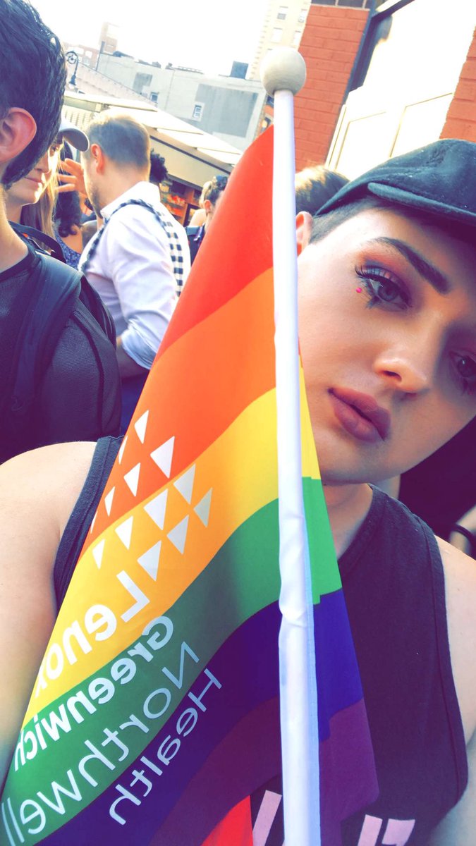 Arson_Addams's tweet photo. I was feeling myself a little too much yesterday but it was all for Pride🏳️🌈
#2017pride #30DaysPride #NYCPride2017 https://t.co/gSyfKrNrH5