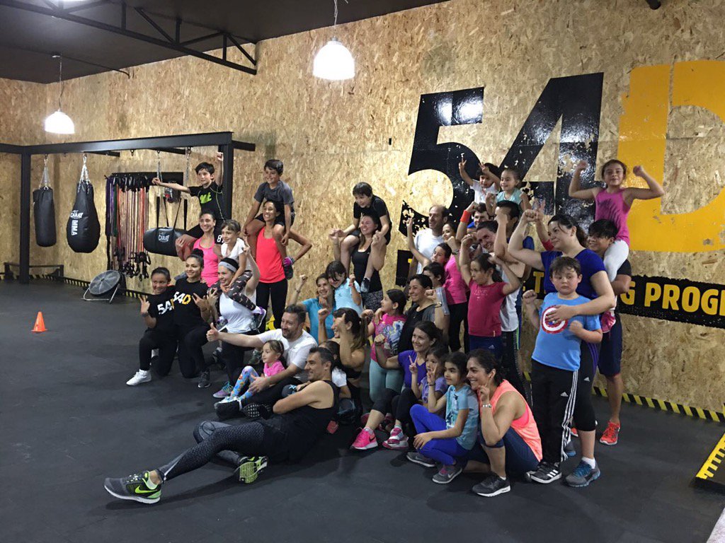 the54DCol's tweet photo. #54DWeekend family and kids #familia54D https://t.co/fnUHhoMvLd