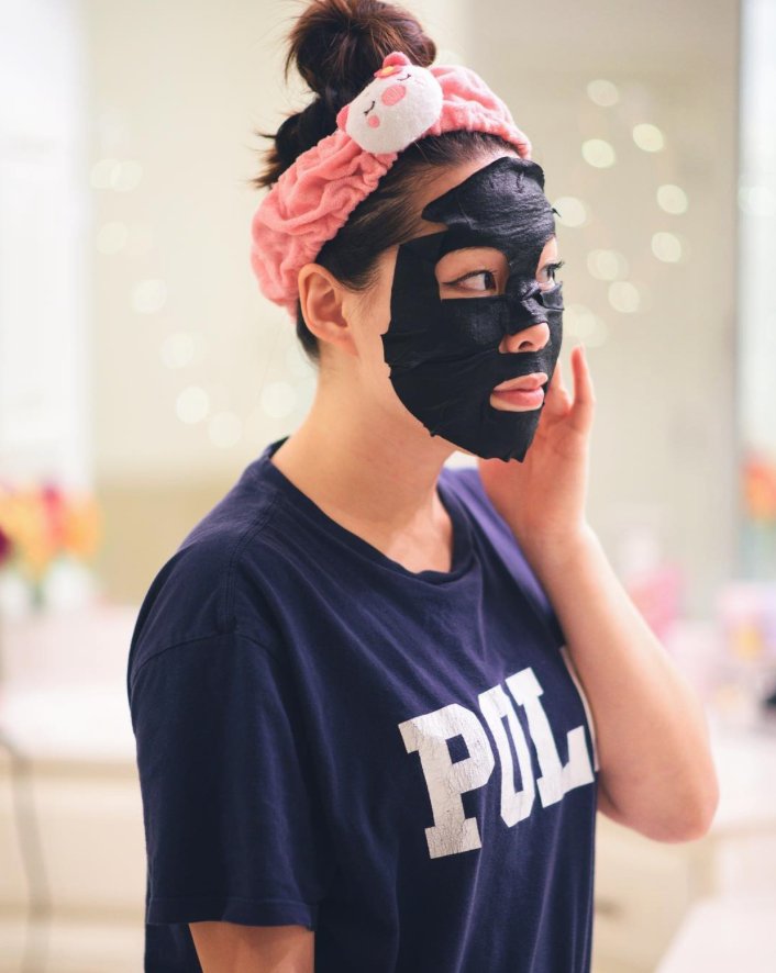 YesTo's tweet photo. Pencil in a little me-time this Monday & make a date with this charcoal face mask tonight! #repost from @thematerial9 #yesto #yestomasktime https://t.co/7Ag122s7ns