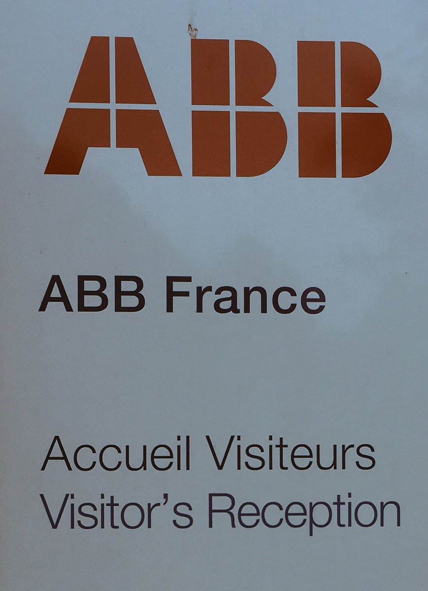 ROBOPTIC_SAS's tweet photo. Cette semaine, formation !
Après les robots @KUKA_RoboticsFR  @ROBOPTIC_SAS pourra aussi intégrer les robots @ABBRobotics https://t.co/0t8IYGaOzF