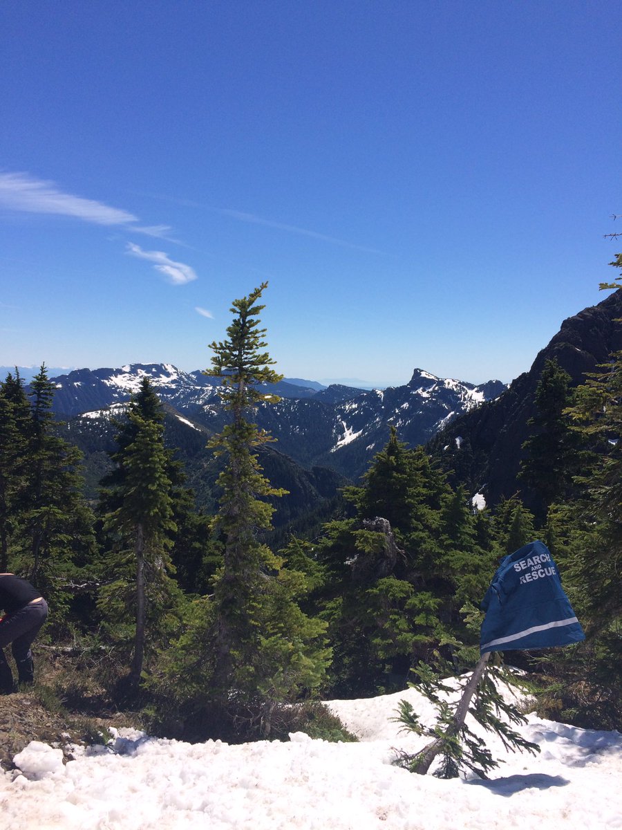 JenniferAnnRog1's tweet photo. #KusamKlimb #BeautifulBC #VancouverIsland #SummerSnow #MountainClimbing https://t.co/3NESTN4p7V