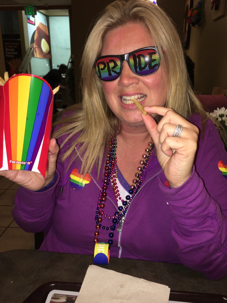 vickiwagner's tweet photo. I got my Rainbow Fries from @McDonalds and I'm lovin it! Yep. That's right, I was in San Francisco. #SFGayPride https://t.co/zplSCOP3an