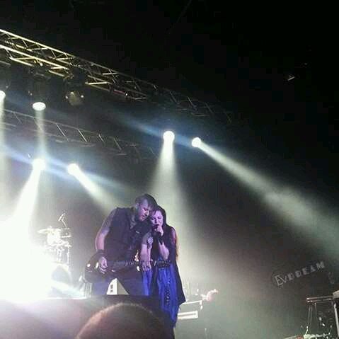 AmyLeeAmarga's tweet photo. Fotos do show de hoje na Ucrânia 😍❤ #Jess
https://t.co/nMceBfEPKy #evanescence #kiev #stereoplaza #concert #evtour2017 #evanescenceisback https://t.co/dv6hiw6ZIP