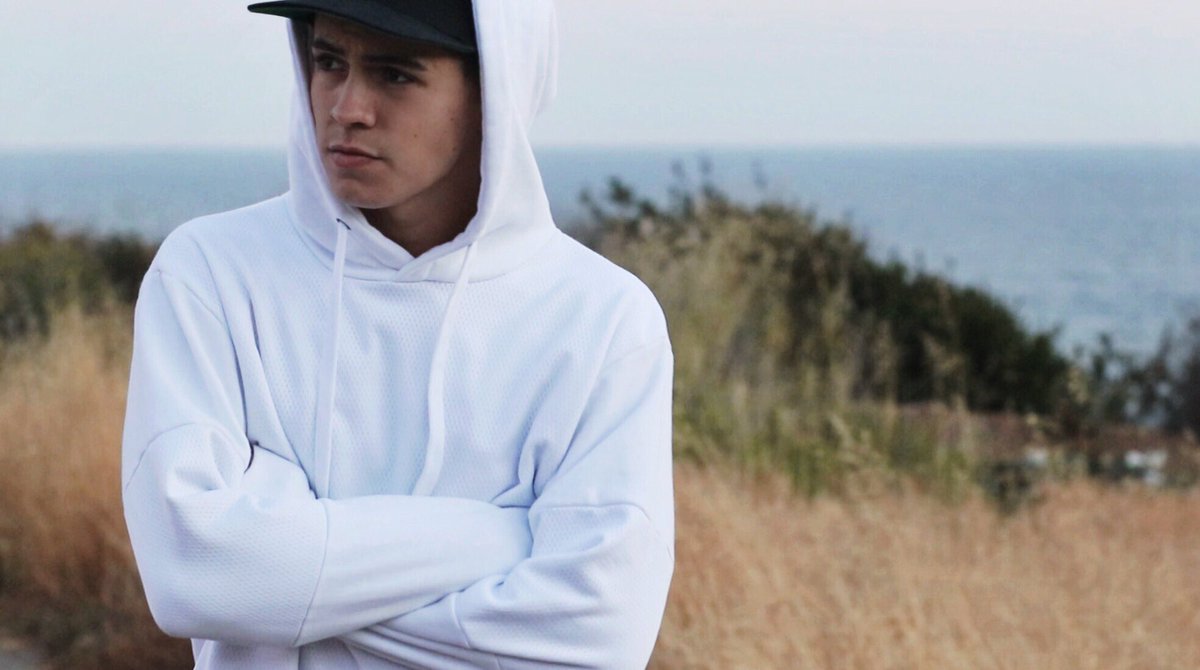 Na verdade é a minha visão... a história vocês já "conhecem"...