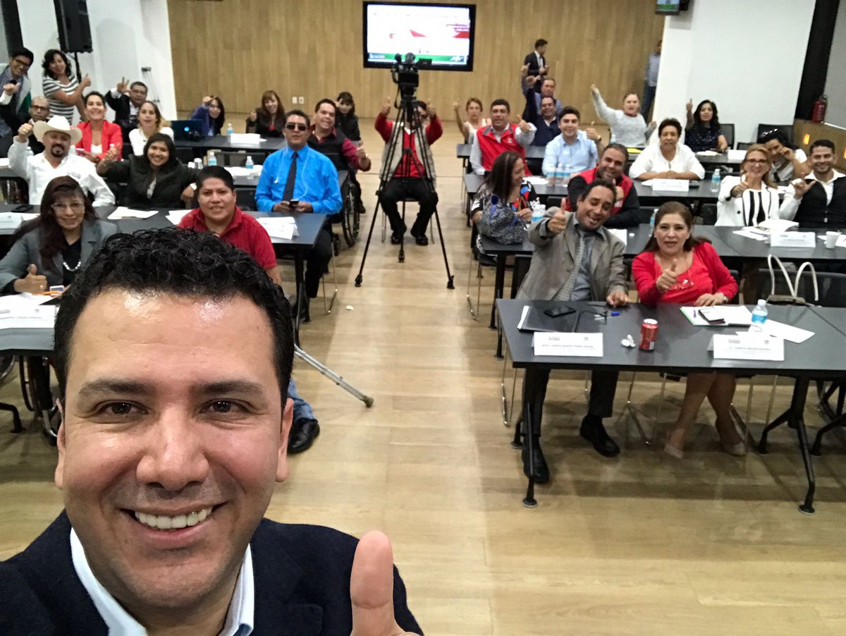 PRI_Nacional tweet picture