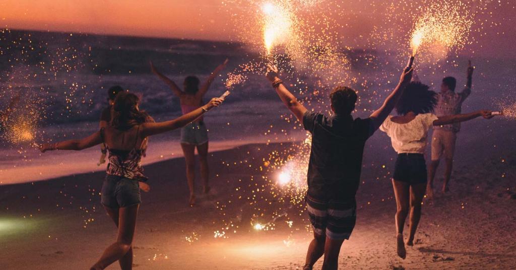 AloftAtlantaDtn's tweet photo. This #4thofJuly, your sparklers could go farther with our best rates of the summer! 
https://t.co/Cjw7qEzPqu https://t.co/mA0uCu5YQC