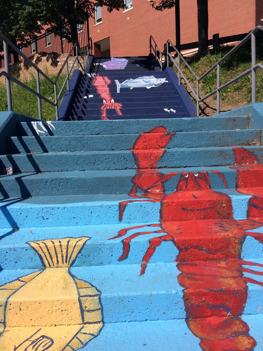 SalemSchoolsk12's tweet photo. Summer is on our mind &amp; on the steps @cmshappenings https://t.co/ERZTRLOJCm
