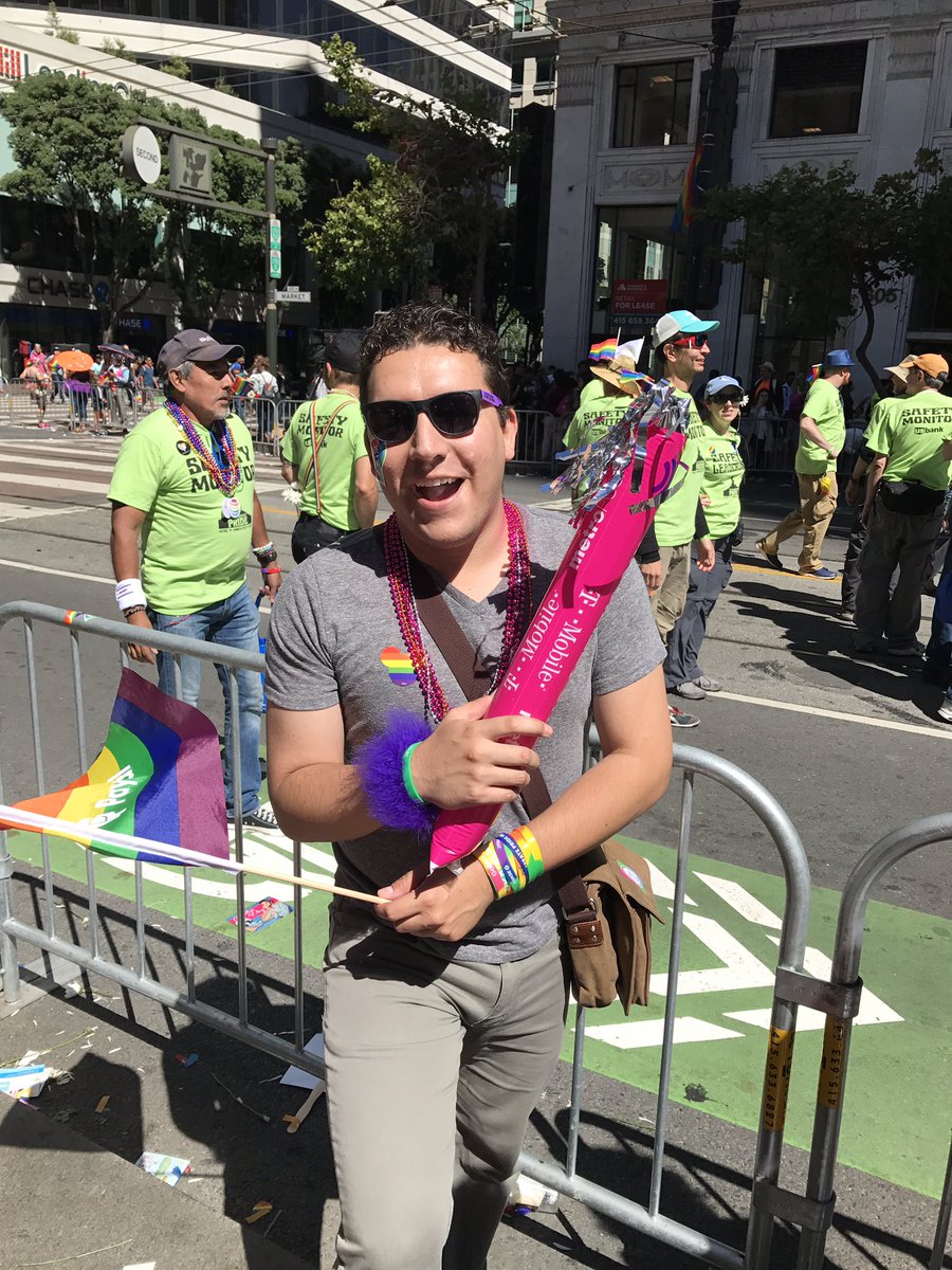 SheickGamez's tweet photo. Don't be scare of be yourself, just be pride, be happy! #yolo #pride #sanfranciscopride #happypride  #sanfrancisco #gaylife #gay #enjoylife https://t.co/T0n0JzV5rg