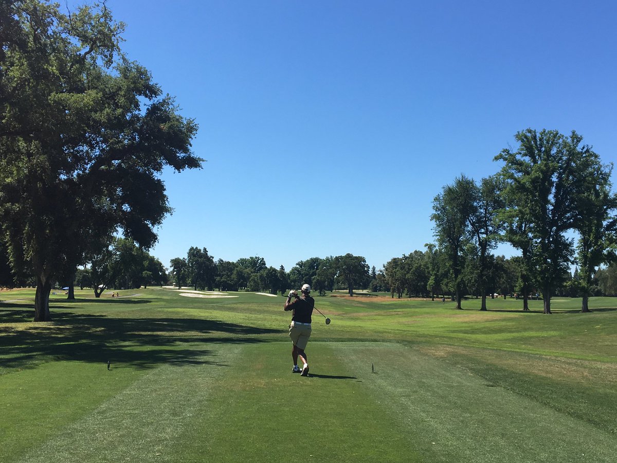 FORE! 🏌️🏌️🏌️

#FirstStepCommunities at #AWCGC17
