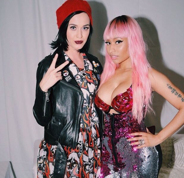 katyperrybr's tweet photo. Produtor confirma que o clipe de Swish Swish será lançado hoje a noite depois de uma performance no NBA AWARDS. https://t.co/fJRHkaqL8W
