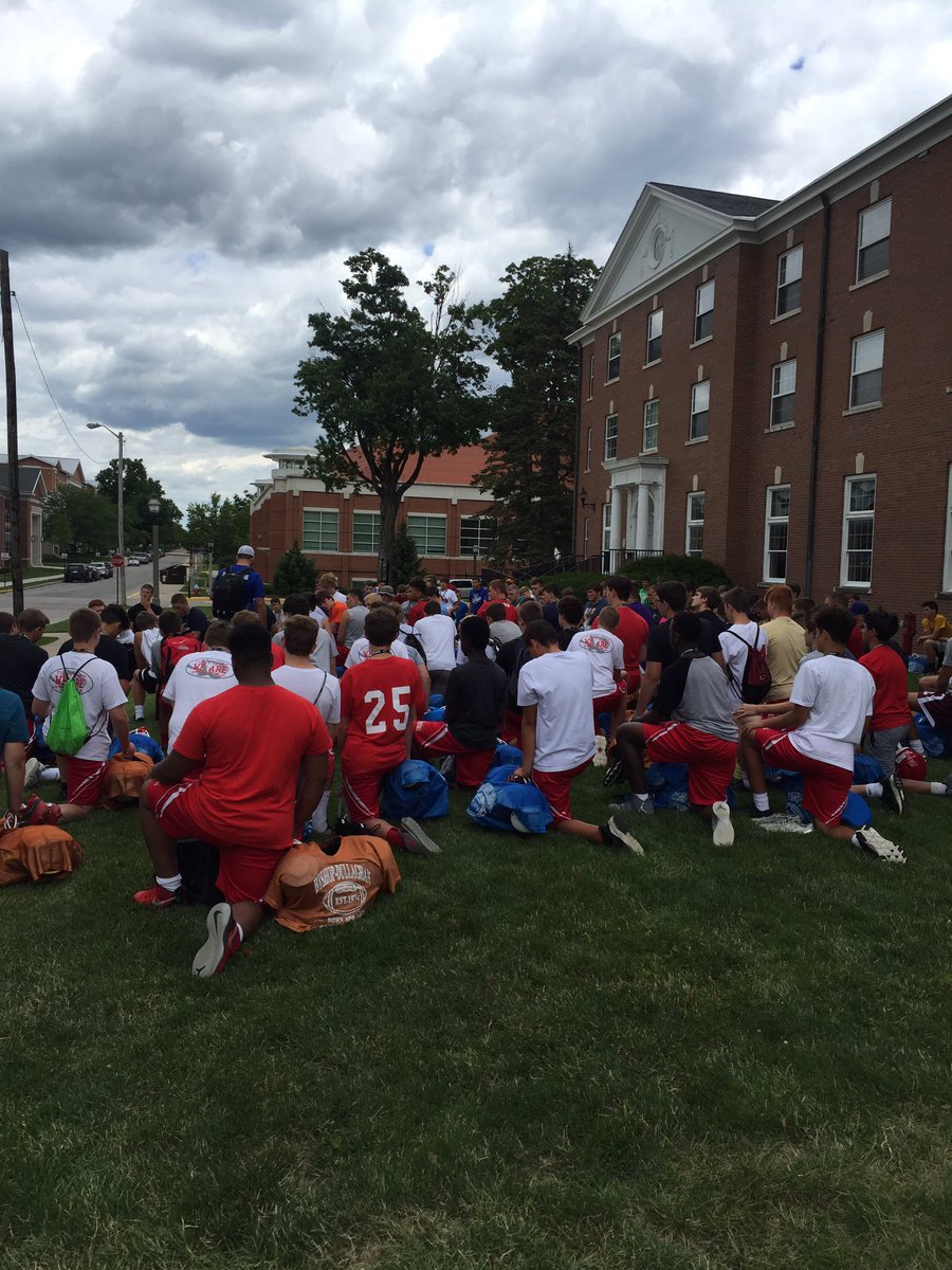 Frontier Football (@frontierfootba1) on Twitter photo 