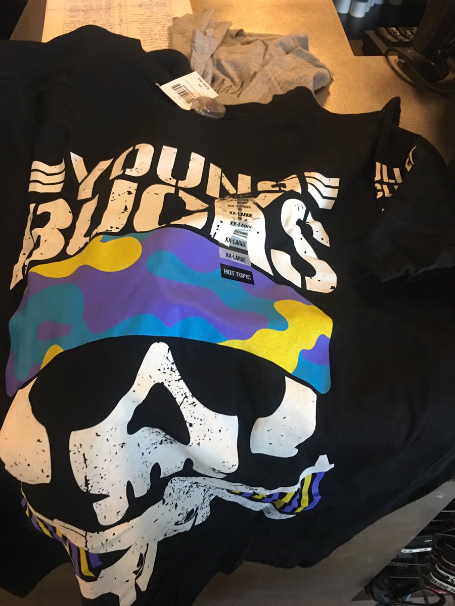 <a href="/NickJacksonYB/">.</a> <a href="/MattJackson13/">.</a> look what I got <a href="/HotTopic/">Hot Topic</a> in <a href="/AtlanticCityNow/">Atlantic City</a> NJ. #lucky #toosweet 👌👌