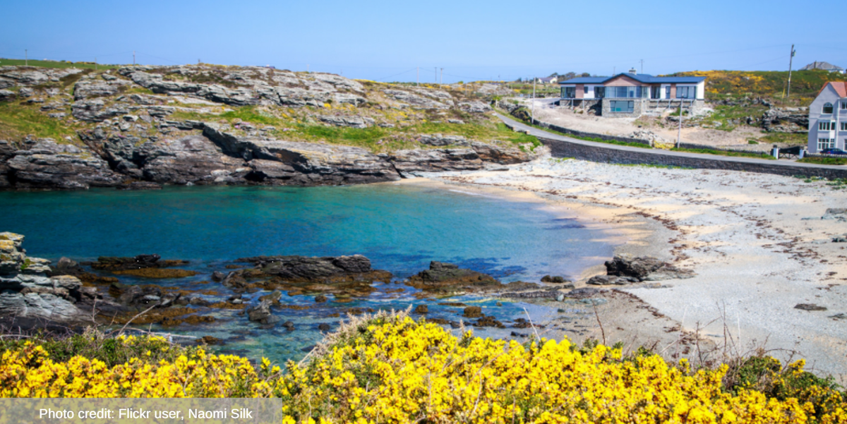 BartShillson's tweet photo. With the wonderful scenery, walks &amp; beaches, you can easily lose yourself and relax for a few days. Visit #Holyhead https://t.co/4Sqe0YzUVQ https://t.co/zore24MGHc