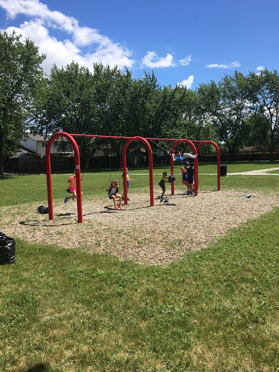 Mrs_E_Masse's tweet photo. Picnic fun https://t.co/uDA8tIS05V
