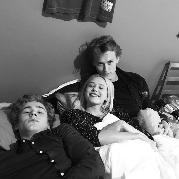 skamseries's tweet photo. 🖤 https://t.co/MLUCZfhh7I