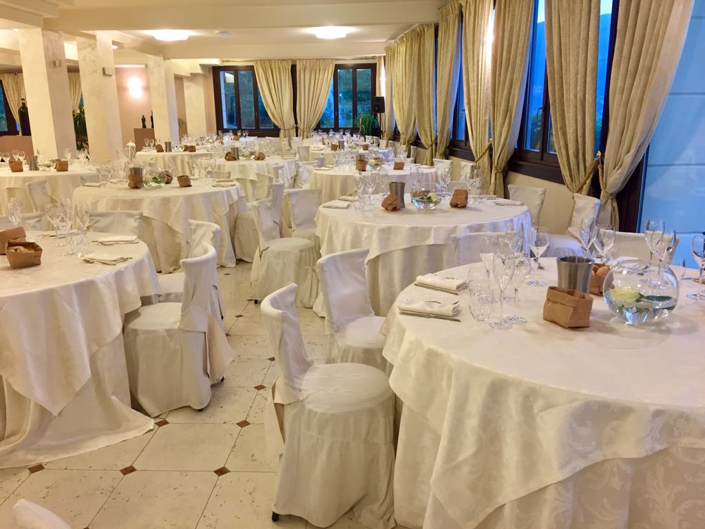 APCI_Chef_'s tweet photo. Pronti per la serata! #educationaldinner con la nostra squadra nazionale #APCIChef Italia #APCI #Polo #Nembro https://t.co/HxIz5Mvemg