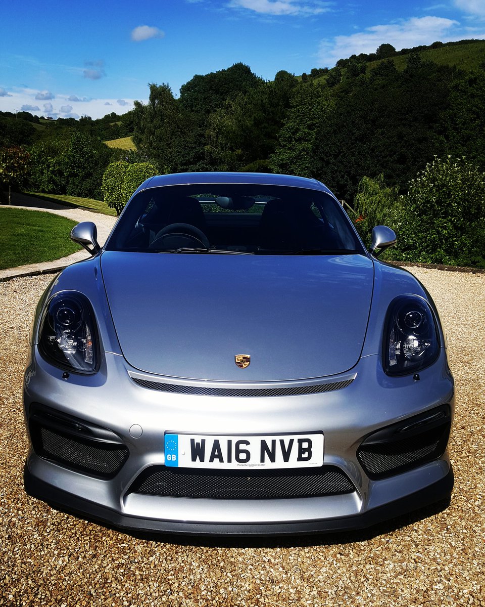 PlatDetailSW's tweet image. Porsche GT4 completed this afternoon - you won't see many of these on the mean streets of Devon so it was nice to work on one! 😎