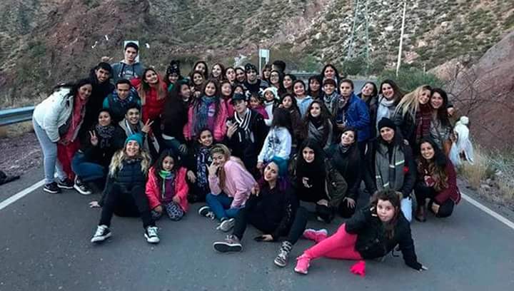 AdolescentesCDF's tweet photo. Oramos por las familias de los adolescentes fallecido e internados en Mendoza. Conmocionados por el accidente. Estamos a su disposición! https://t.co/vNxZ0Ju2dv